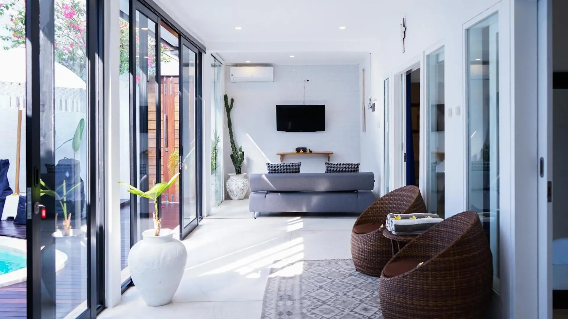 Villa Bianca Bali Seminyak